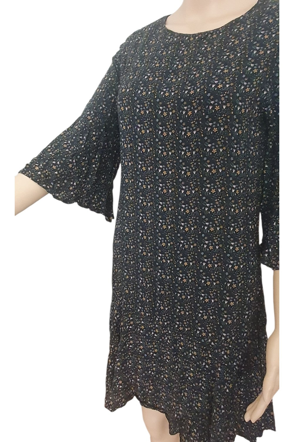Robe Courte Fleurie MANGO Casual – Style Bohème Chic & Fluide T36