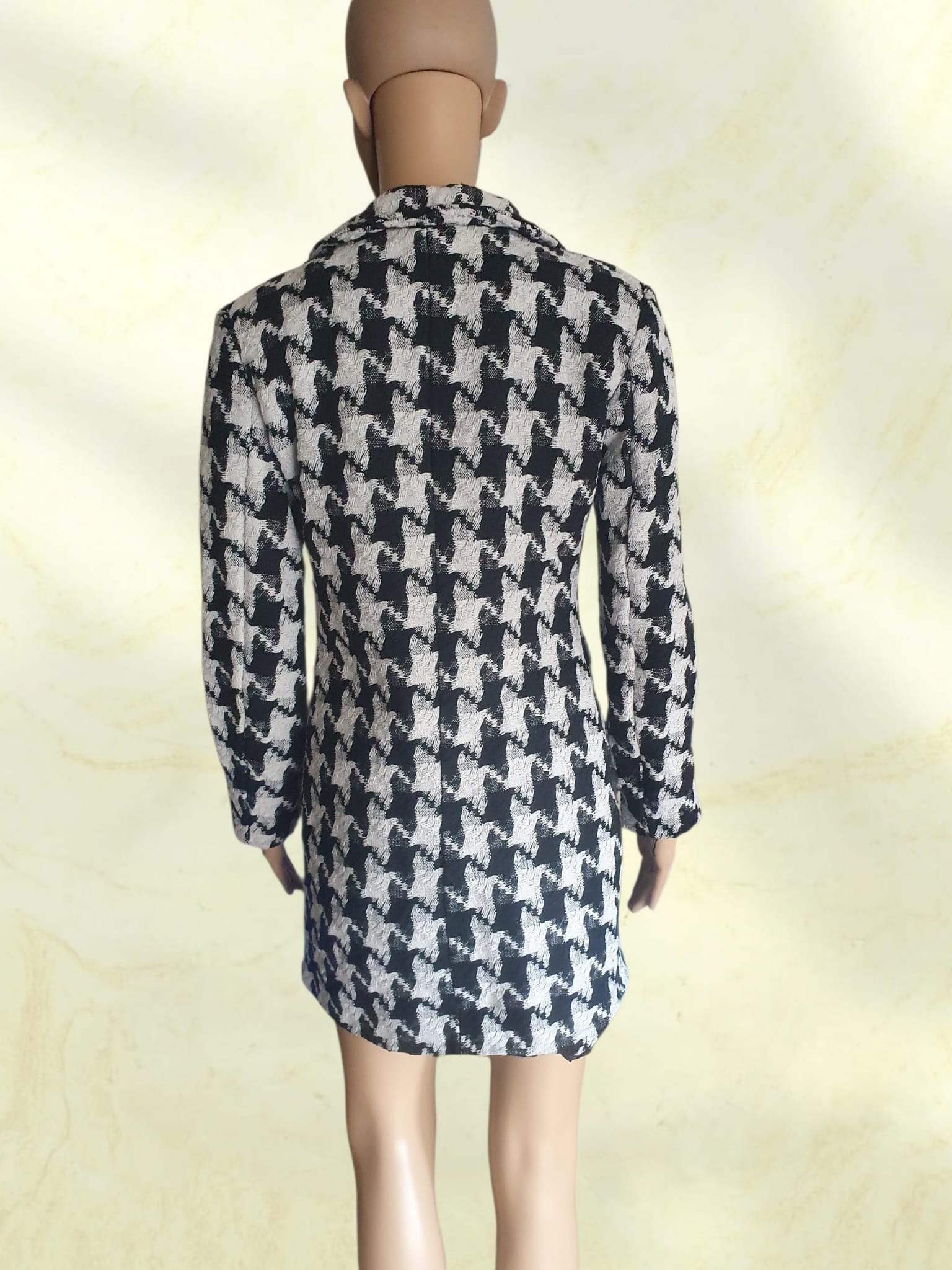 Manteau Court Pied-de-Poule Noir et Blanc – T38