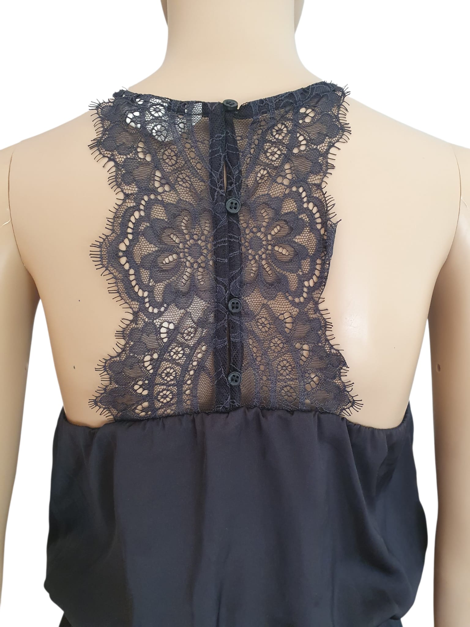 Petite Robe Noire H&M – Dos Nu en Dentelle Raffinée T38