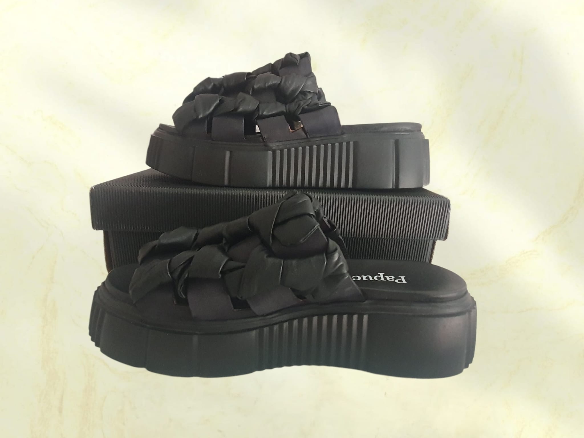 Sandales Plateformes Papucei en Cuir Tressé Noir – Neuves p40 / 41