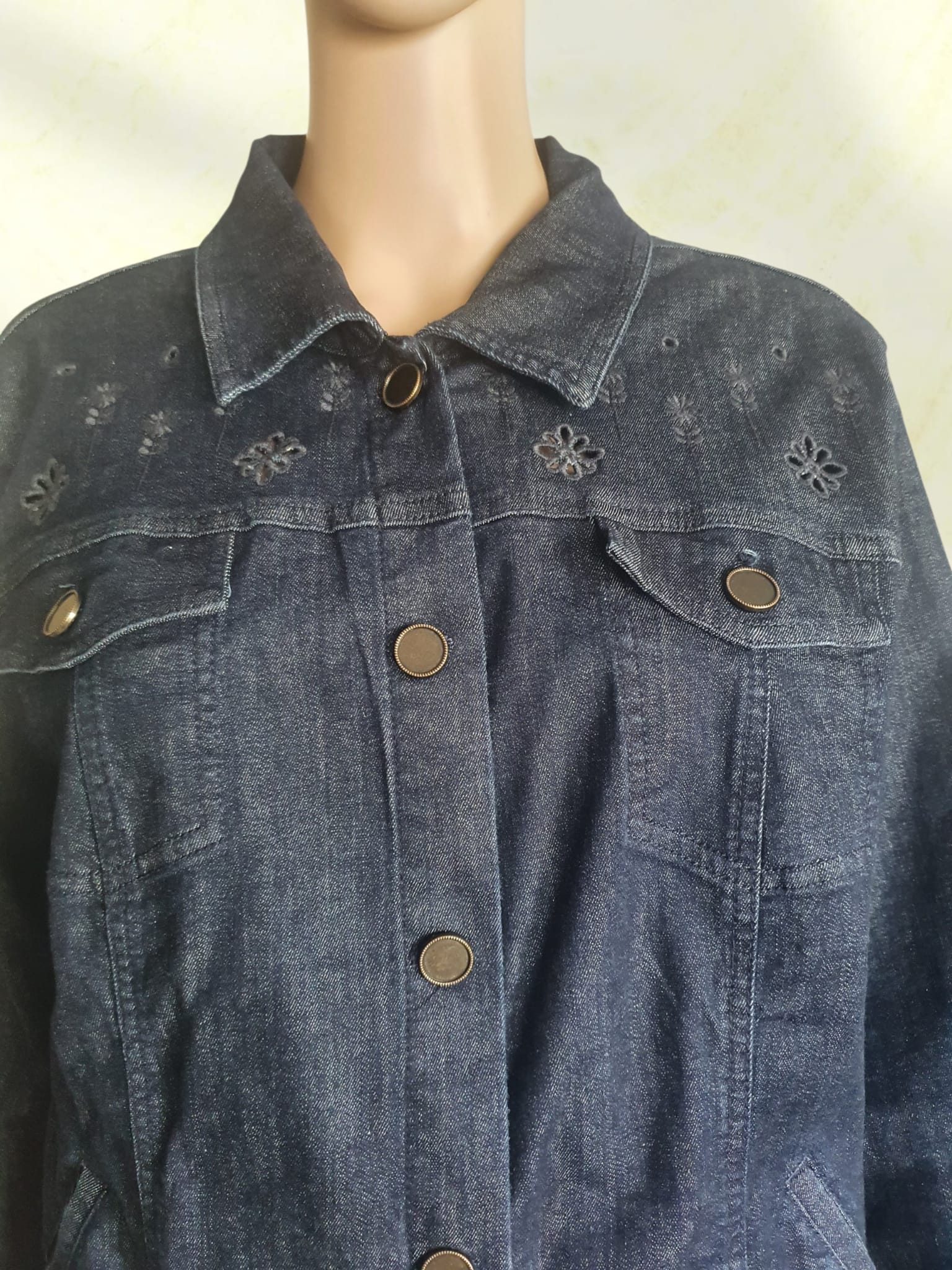 Veste en Jean Marine Broderie Anglaise - Un Jour Ailleurs Paris T46