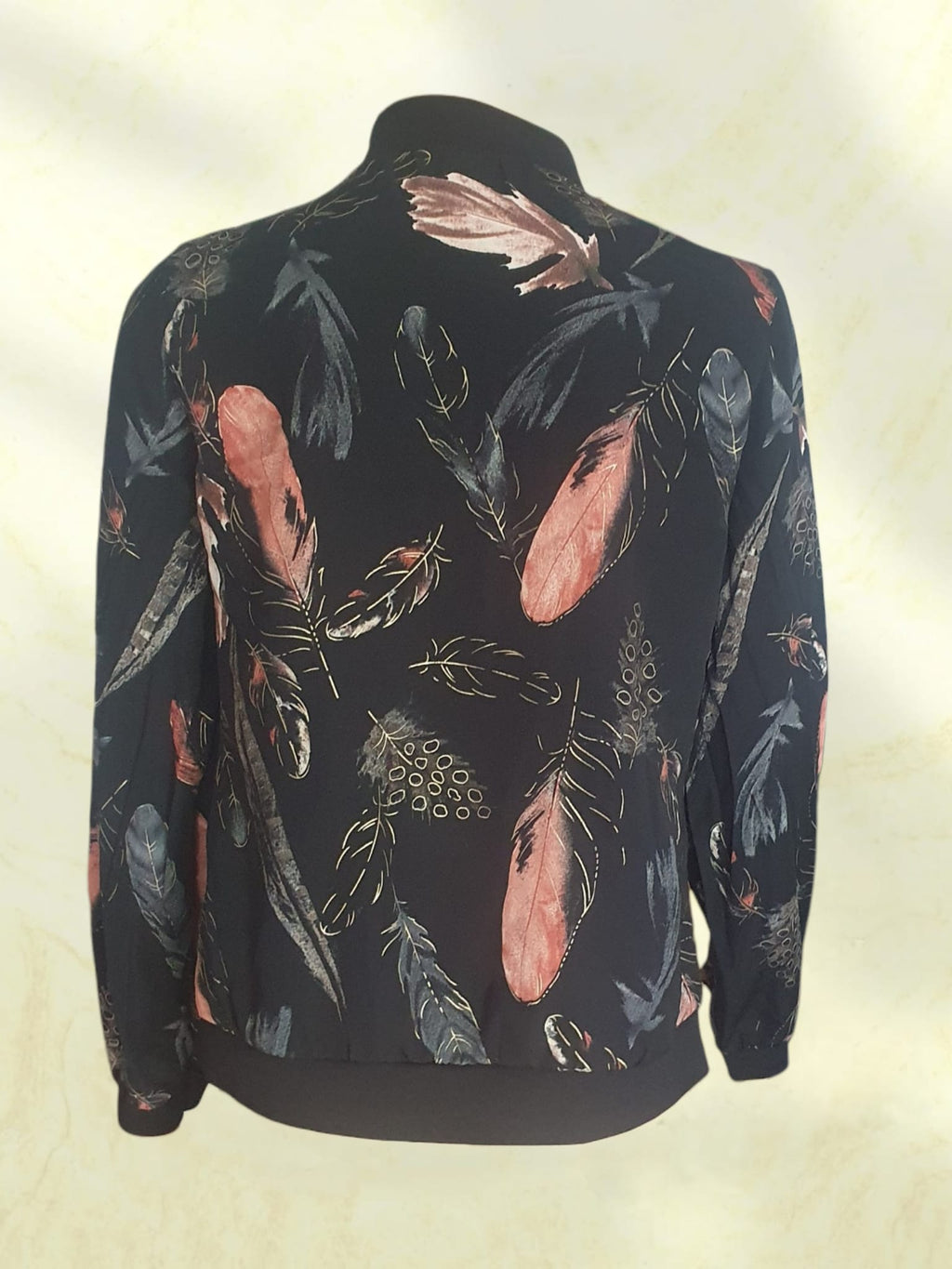 Veste Bomber Légère à Motif Plumes – Style Bohème Chic & Fluide T36