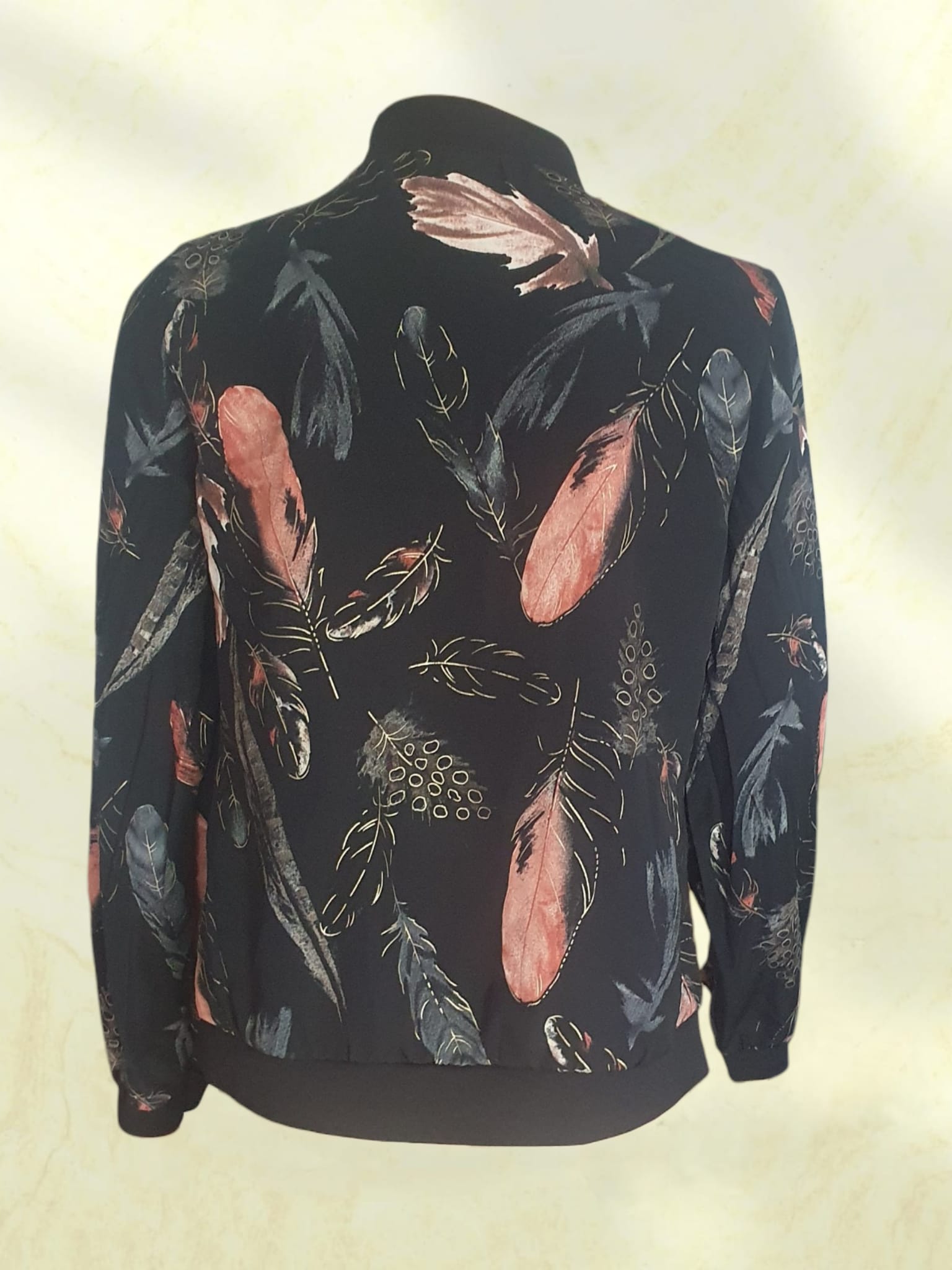 Veste Bomber Légère à Motif Plumes – Style Bohème Chic & Fluide T36