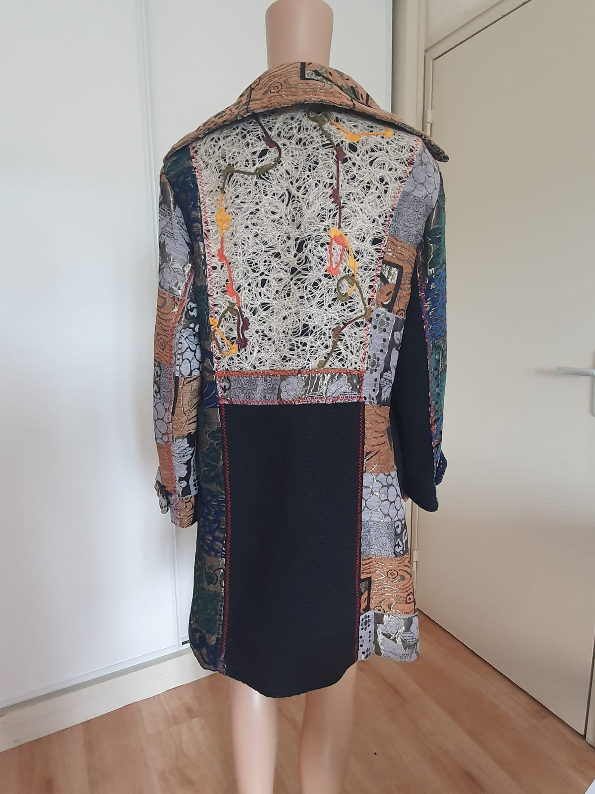 Manteau Long Rétro Patchwork Style Tapisserie & Bohème – T44